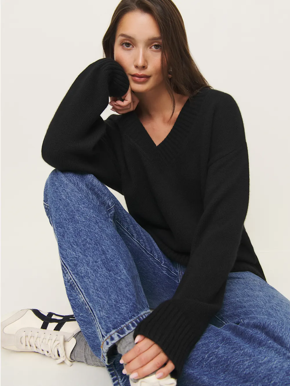 Jadey Cashmere Oversized V-neck Sweater 1 Jadey Cashmere Oversized V-neck Sweater