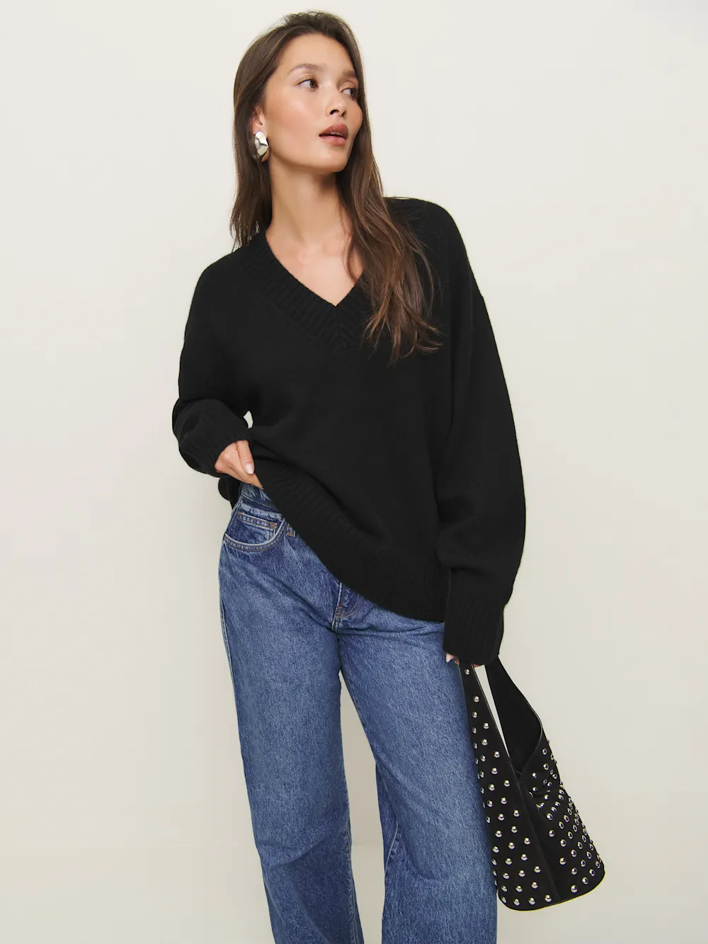 Jadey Cashmere Oversized V-neck Sweater 4 Jadey Cashmere Oversized V-neck Sweater