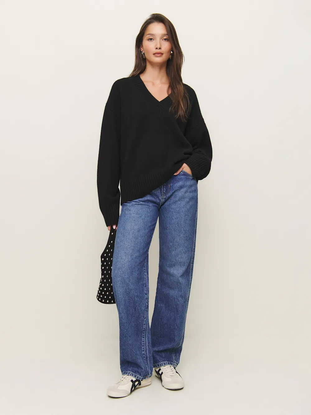 Jadey Cashmere Oversized V-neck Sweater 5 Jadey Cashmere Oversized V-neck Sweater