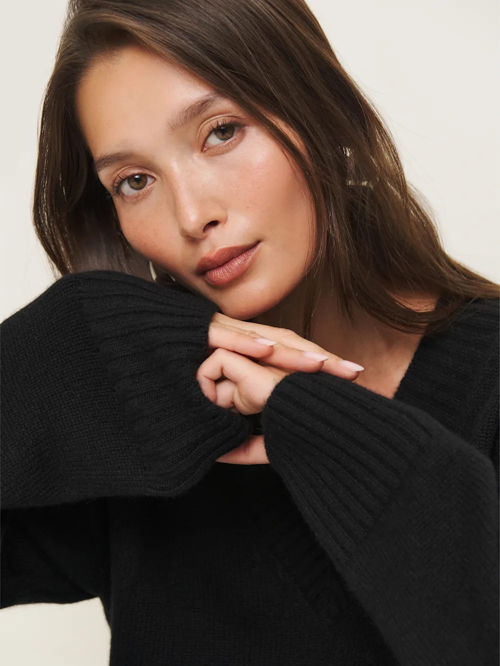 Jadey Cashmere Oversized V-neck Sweater 6 Jadey Cashmere Oversized V-neck Sweater