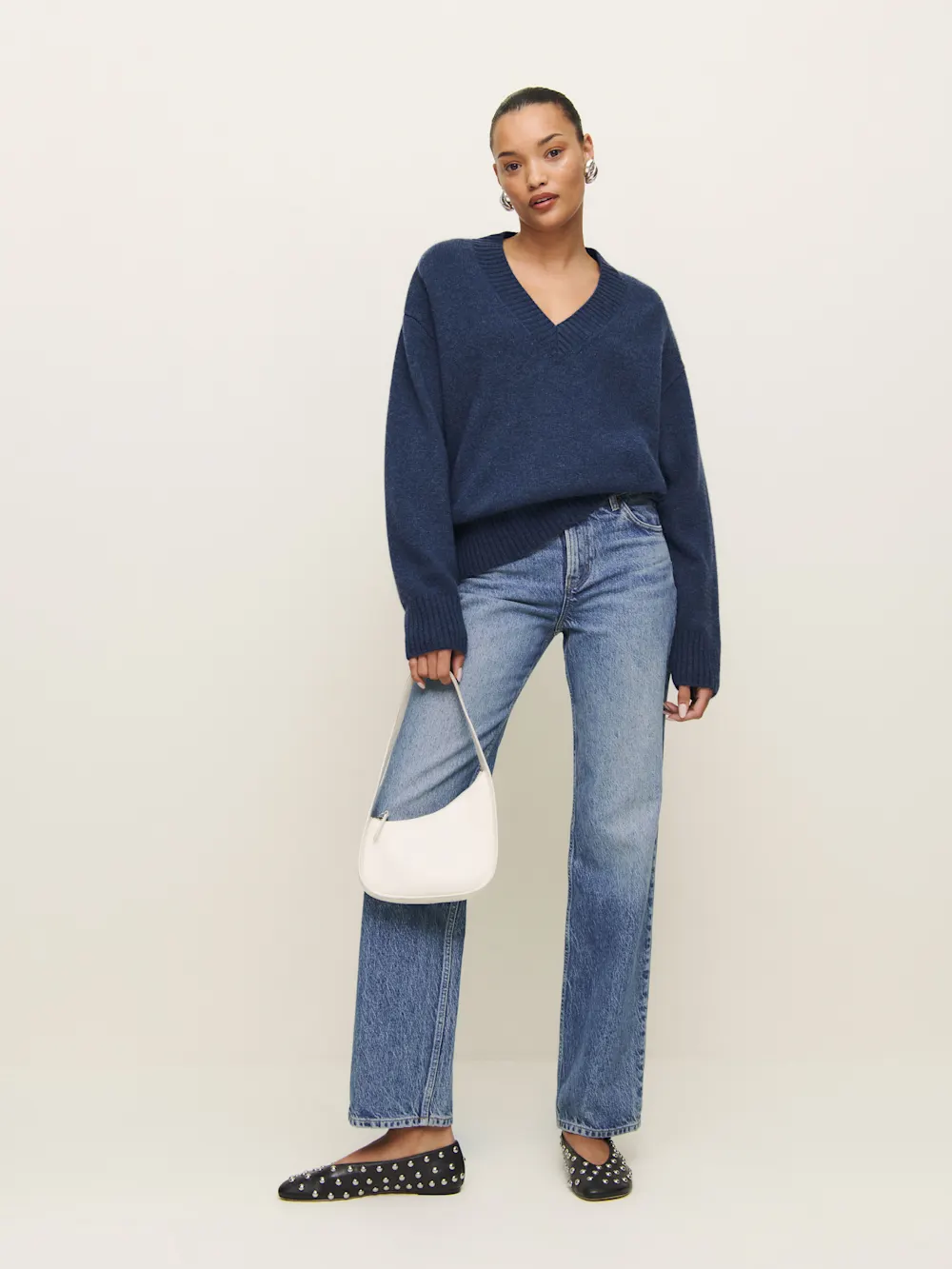 Jadey Cashmere Oversized V-neck Sweater 4 Jadey Cashmere Oversized V-neck Sweater
